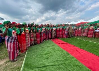 Onu-Ugu Women Visits Ukwa West, Inaugurates Grassroots Executives, Reaffirms Support for Otti’s Second Term