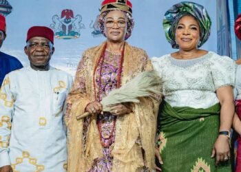 Abia Gov’s Wife Hails Tinubu’s Historic Akwete Visit, As First Lady Pledges N2bn for Weavers’ Skill Centre